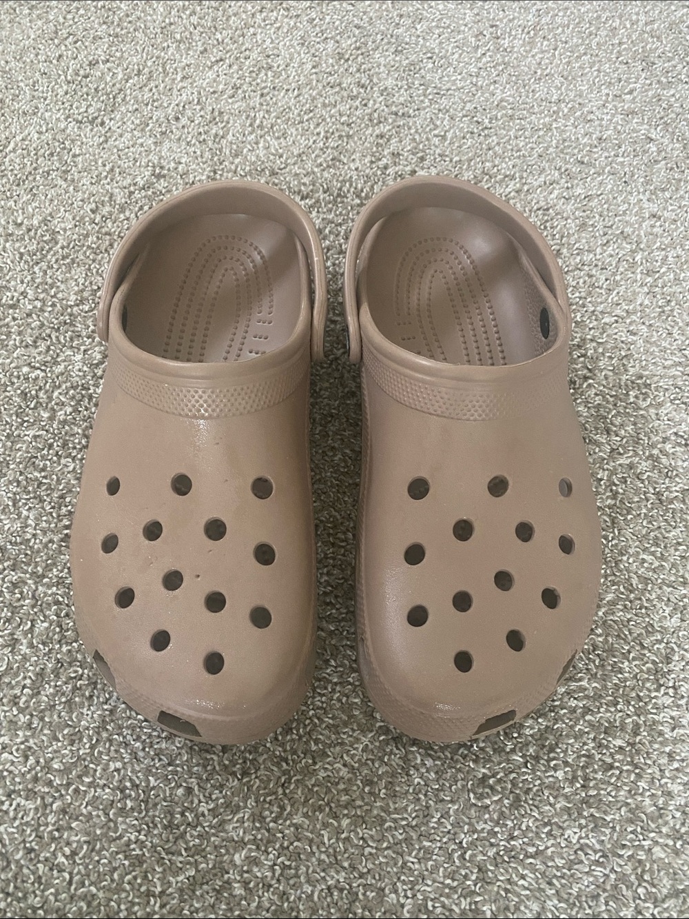 Crocs men’s classic clog shoes color taupe size 12